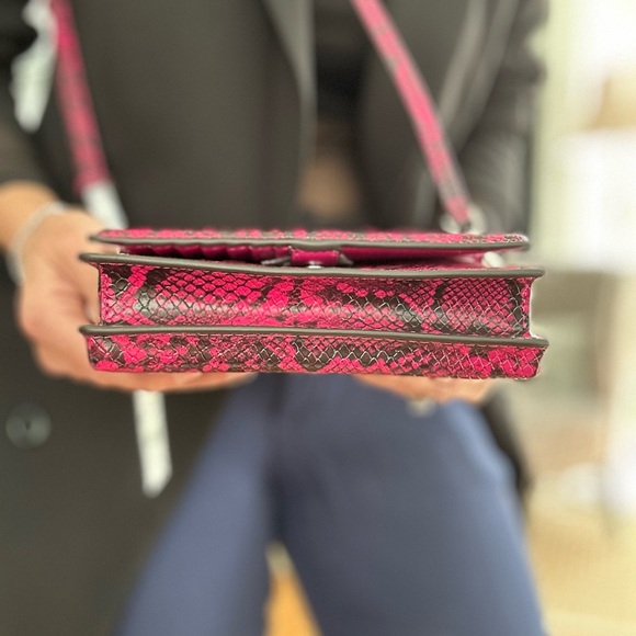 MICHAEL KORS Jet Set Charm Small Phone Crossbody - Picture 4 of 9